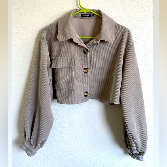 NASTY GAL- Corduroy Cropped Oversized Shirt - Picture 3 of 7